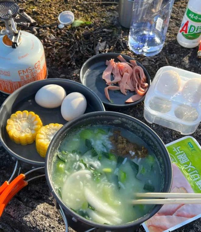 步人登山喜欢带着活鸡？pg电子娱乐平台为何徒(图10)