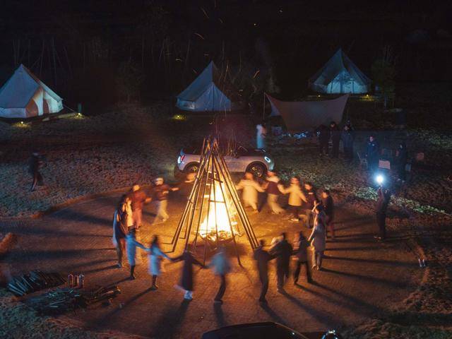 片揭露露营热退潮后藏着残酷真相电子pg上帝视角惊爆!数万张照(图4) 片揭露露营热退潮后藏着残酷真相电子pg上帝视角惊爆!数万张照(图4)