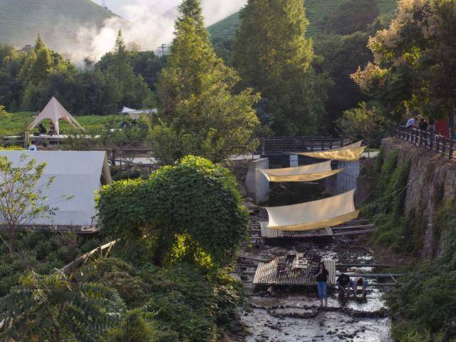 片揭露露营热退潮后藏着残酷真相电子pg上帝视角惊爆!数万张照(图7) 片揭露露营热退潮后藏着残酷真相电子pg上帝视角惊爆!数万张照(图7)